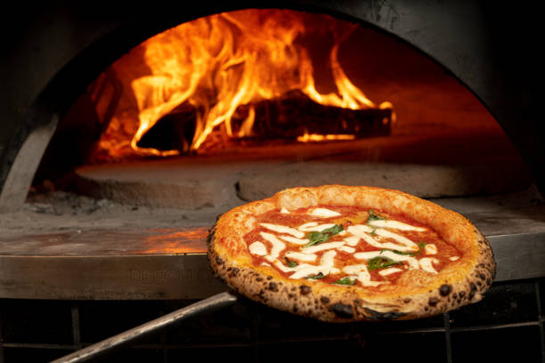 Pizza napoletana da Impasto com presunto cru e pesto